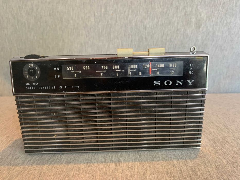 старо радио sony tr 823