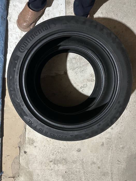 Продам летние шины 235/45/18