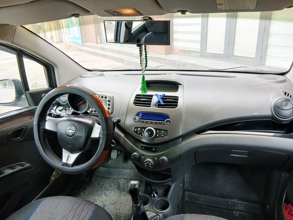 Шевролет спарк сотилади