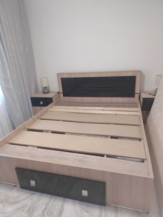 Vând pat cu saltea, nu asigur transport. Preț 500 lei