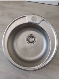 Раковины разные.