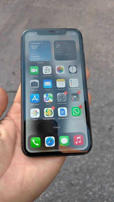 Продам iPhone 11