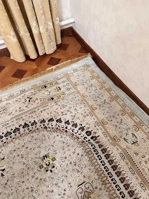 Ковер сатылады 7*4