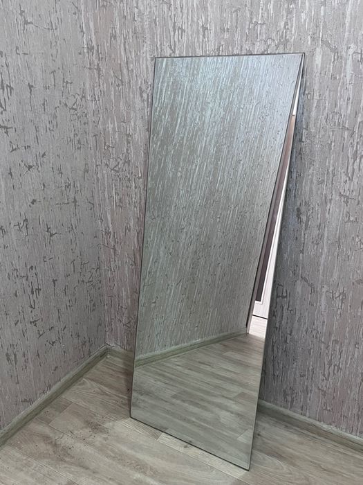 Отдам бесплатно зеркало