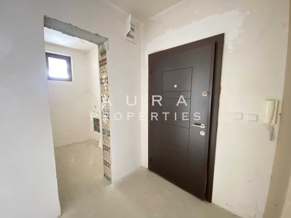 Продава се Тристаен апартамент в Разград, Васил Левски - 103 кв.м за 1065 €/кв.м - Снимка #11