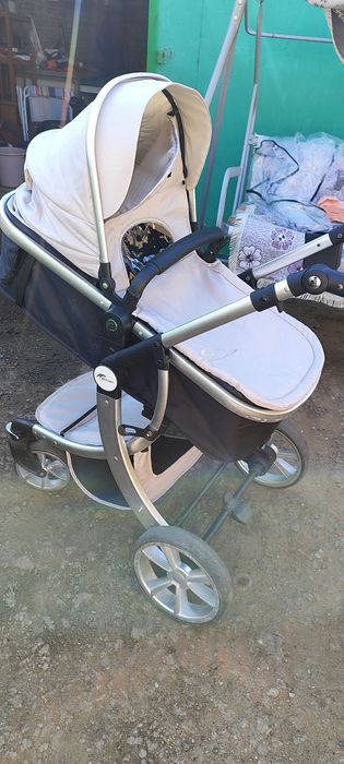 Продам все сезонную коляску.