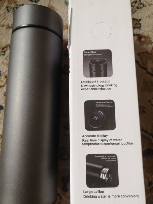 Срочно продам термос с датчиком температуры.