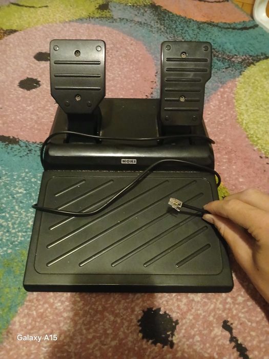 Volan si pedale de gaming HORI