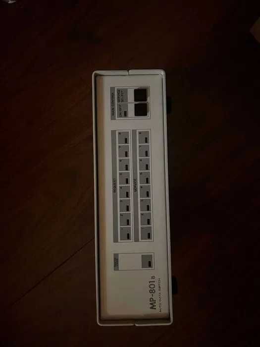 Auto-Switch Data MP-801B nou