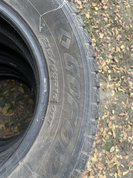 Шины зимний почти новый