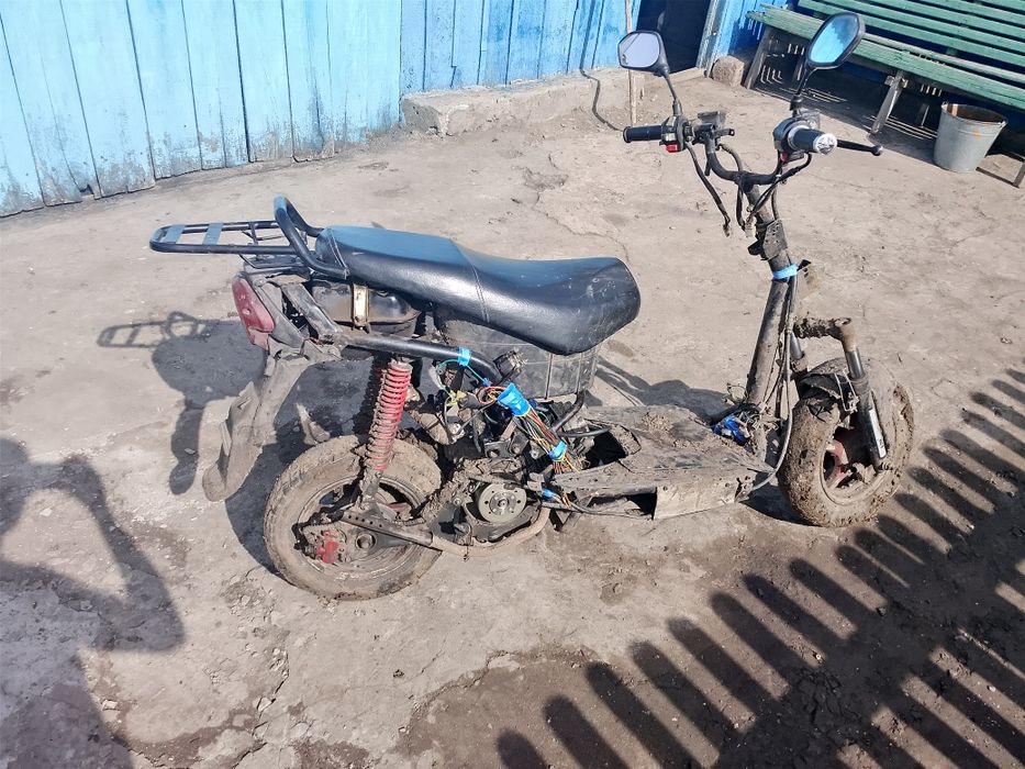 Продам скутер 150 кубов
