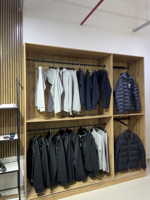 полка стеллаж для бутика