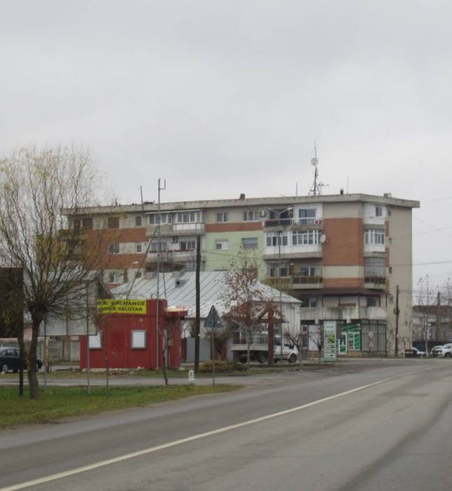 Vand apartament Bechet