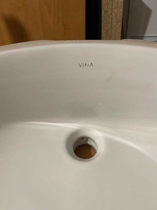 Две нови мивки за баня Vitra