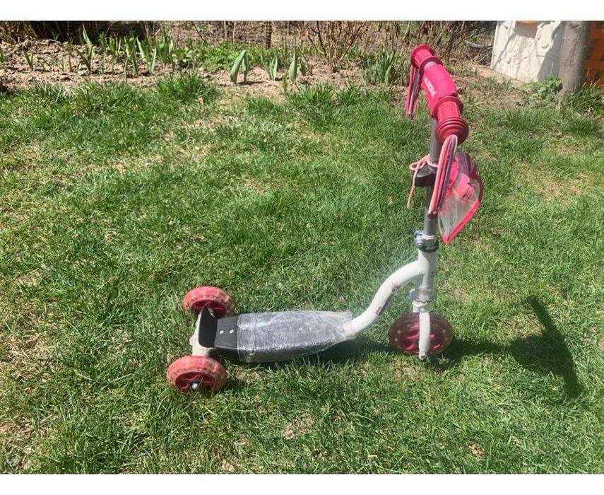 Самокат немецкий новый  на 2-5лет