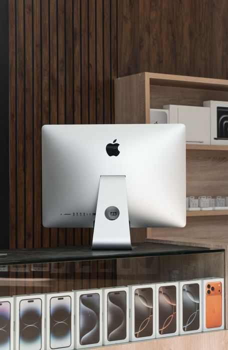 iMac 2017 21inch 8/1TB intel i5 Windows/MacOs