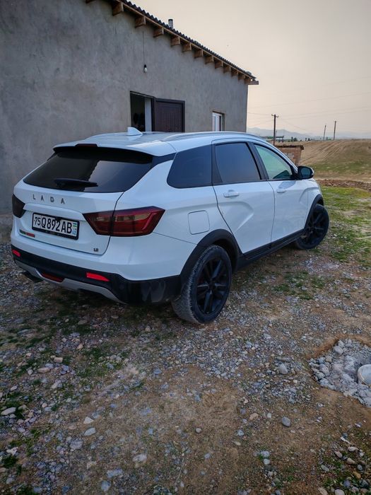 Лада веста св кросс 2019