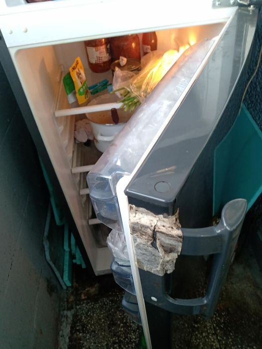 Работещ хладилник за  20евро