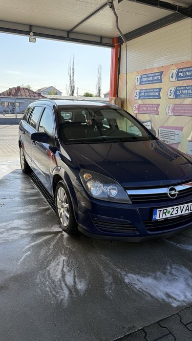 Opel Astra H Hatchback