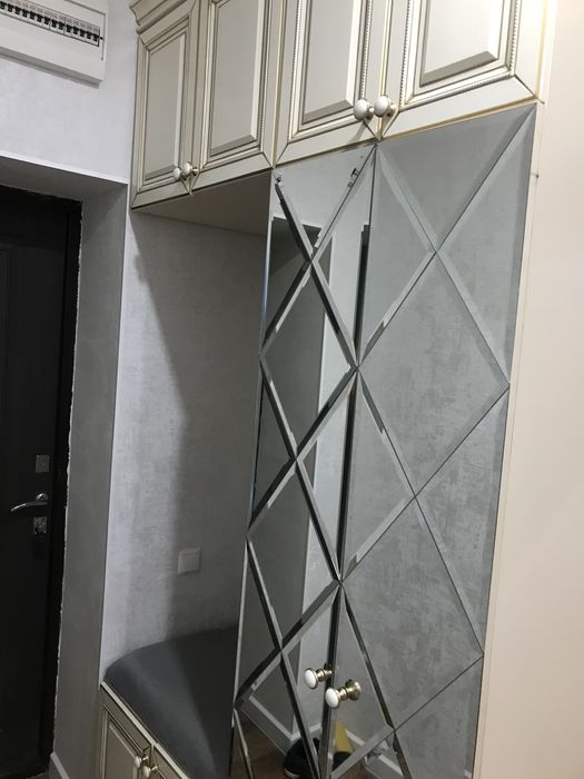 Продам прихожий шкаф