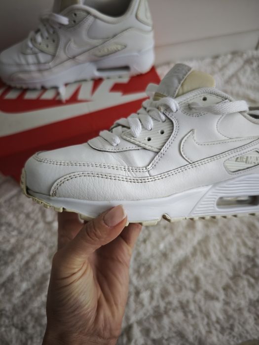 Дамски маратонки Nike Air Max 90/ бели 36 номер