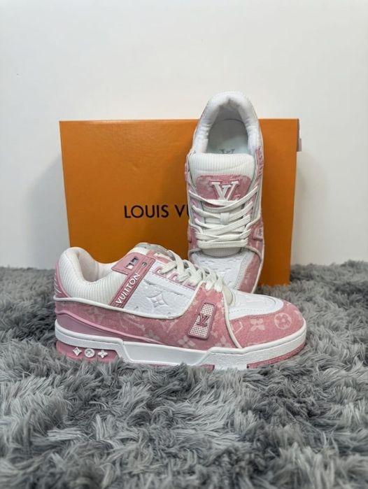 Adidasi LV Trainer Roz - Full Box Adidasi Fete