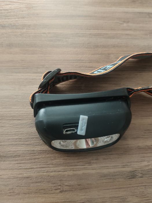 Налобный фонарик