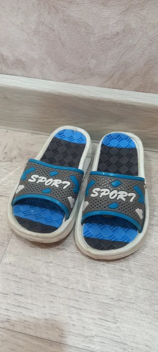 Продам 10 пар обуви