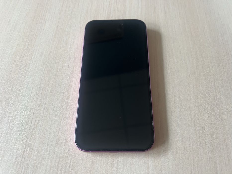Продавам Apple iPhone 16 128GB