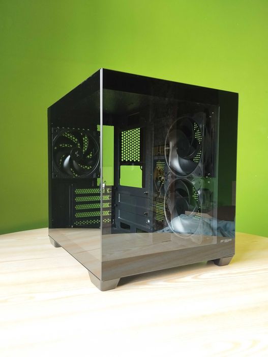 FSP Компютърна кутия с Arctic и DeepCool вентилатори с гаранция