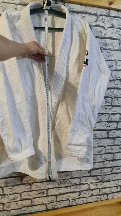 Кимоно для единоборств почти новый