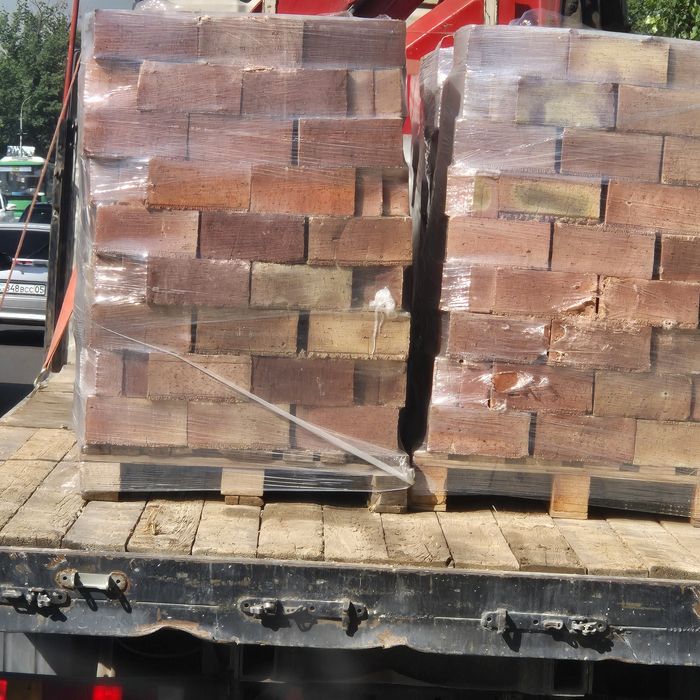 Кирпич жженый красный