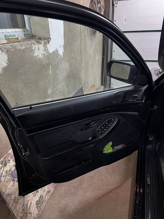 Продам bmw e39 m54b30
