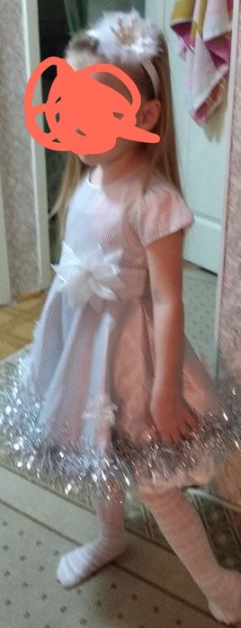 Продам платья разные