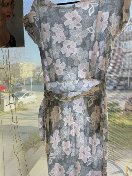 Красива Рокля на цветя