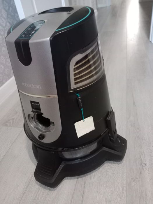 Продаю пылесос Roboclin