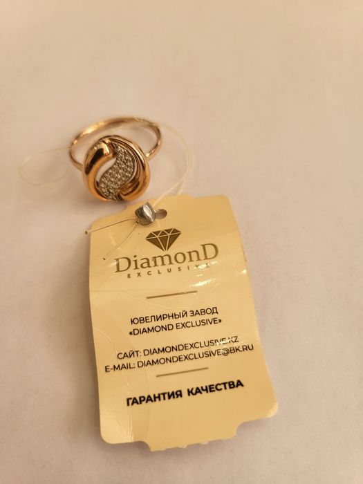 Золотое кольцо женское