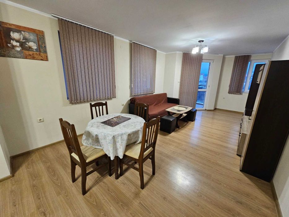 Дава се под наем Двустаен апартамент в Велинград - 80 кв.м за 255 € - Снимка #1