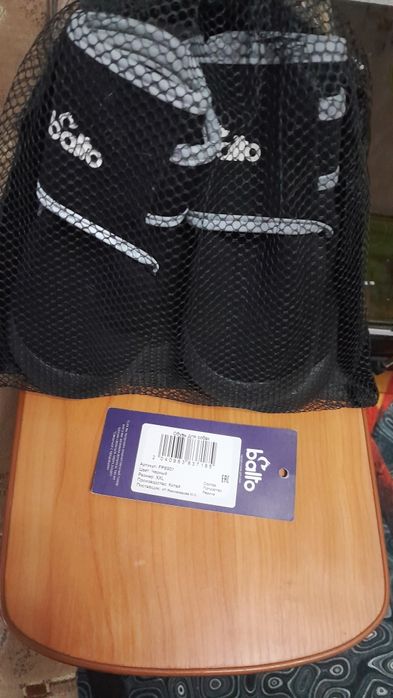 Продам  обувь для собак