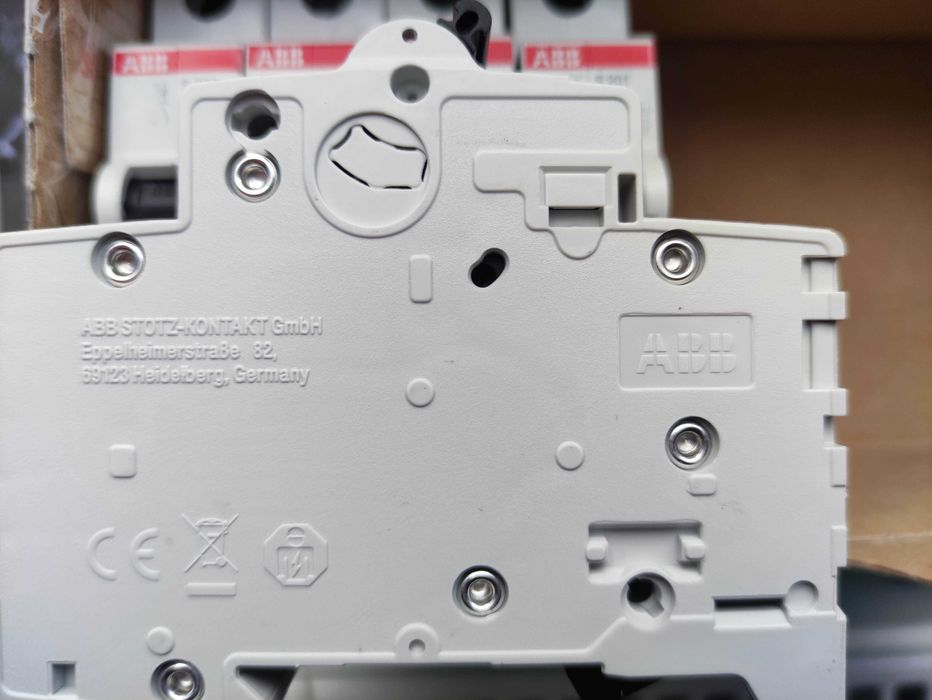 Автоматичен прекъсвач ABB за DIN шина 10 A, 230 V, 6 kA, 1P, S201-C10