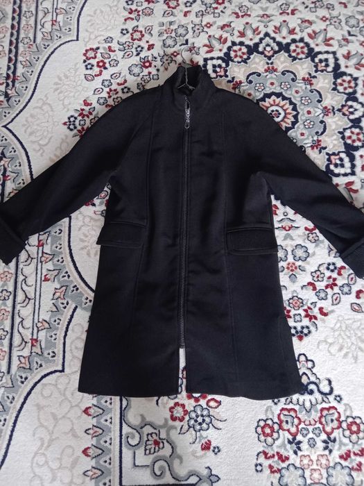 полупальто черное с замком