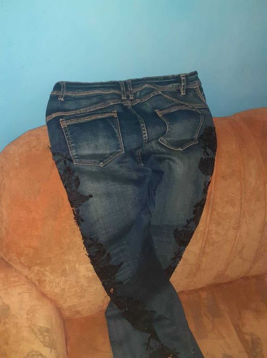 дамски дънки на различни марки