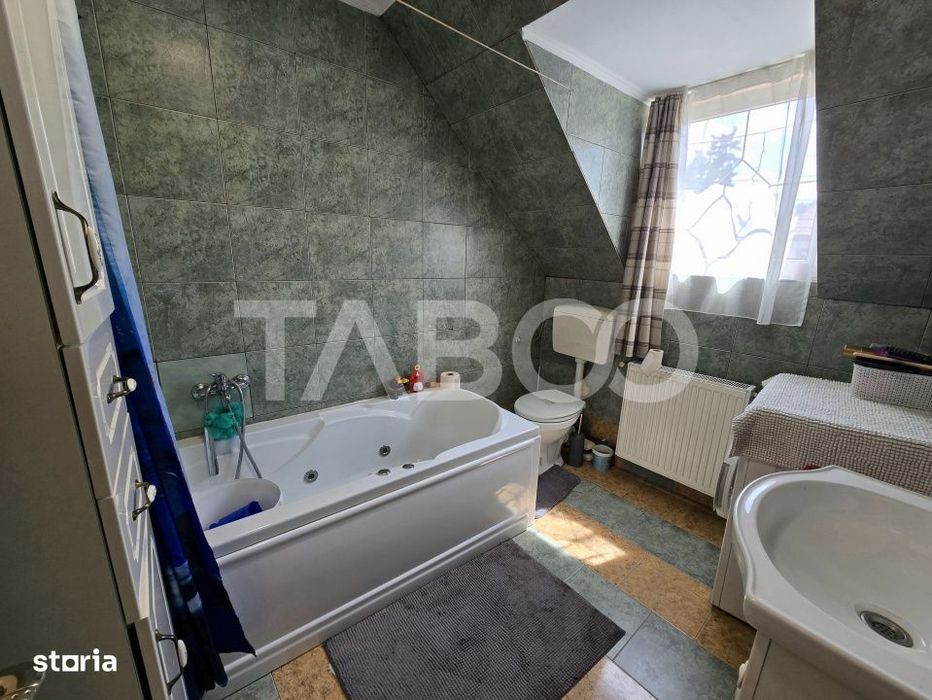 Casa individuala de vanzare teren 457 mp garaj Trei Stejari Sibiu