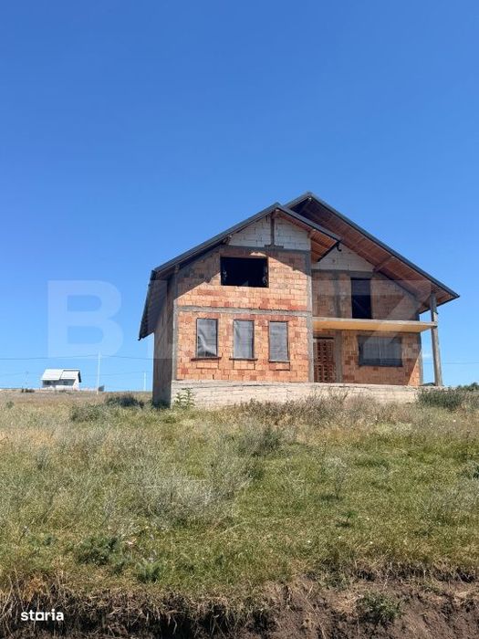 Casa cu etaj la rosu, 200 mp, 1000 mp teren, zona Scheia