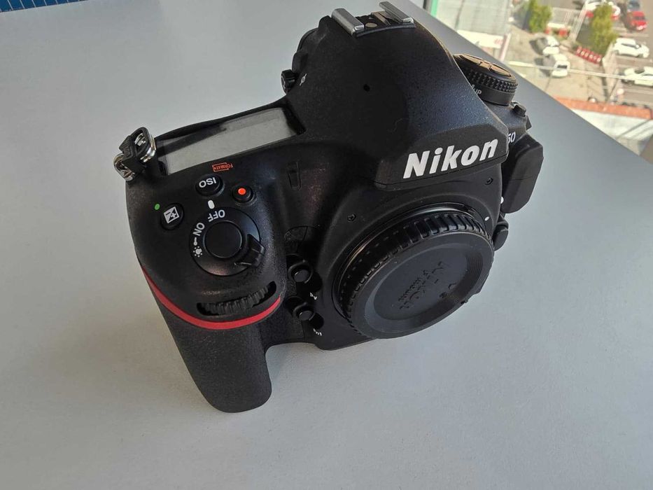 Aparat foto Nikon D850