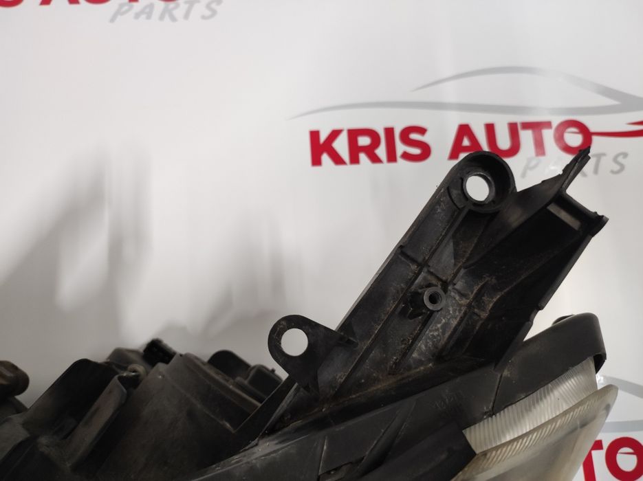 Ляв фар Toyota Rav4 / Тойота Рав 4 2010г.