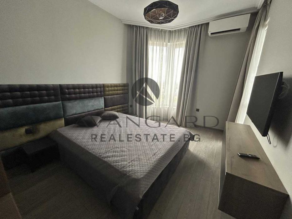 Продава се Четиристаен апартамент в Пловдив, Христо Смирненски - 194 кв.м за 1495 €/кв.м - Снимка #4