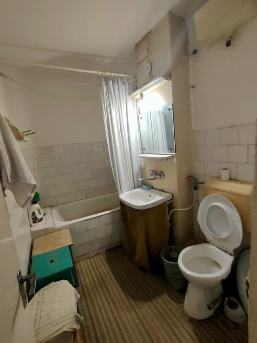 Piața Mioriței, ap. 2 camere, et.3.