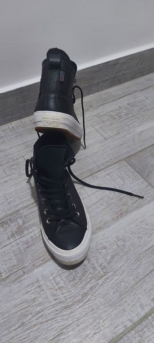 Converse, teniși negri mărimea 38 unisex.
