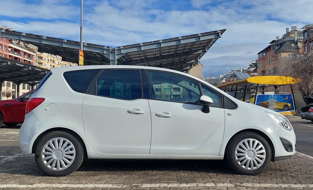 Opel Meriva B (регистрирана и в движение, ГАЗ)